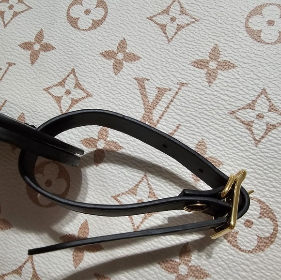 Authentic Louis Vuitton Black Leather Luggage Tag - Picture 3 of 5